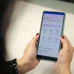 Novo vírus de celular consegue desviar dinheiro por Pix até com a tela bloqueada; saiba como se proteger