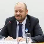 Ressarcimento será feito na conta do benefício e não via Pix, diz presidente do INSS