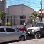 Velório de vítimas da chacina na Barra do Ceará reúne familiares e moradores em Fortaleza
