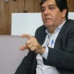 Ex-secretário de saúde do Ceará é vítima de assalto na área nobre de Fortaleza; vídeo