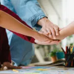 Saúde mental no trabalho: NR-1 entra em vigor e empresas devem se adequar