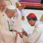 Papa Leão XIV recebe o Pálio e o Anel do Pescador em missa solene no Vaticano