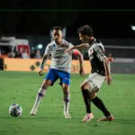 Vasco freia reação do Fortaleza no Brasileiro e vence por 3 a 0 em São Januário