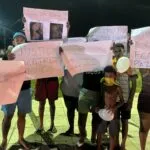 Manifestação em favor das irmãs influenciadoras mortas reúne familiares e moradores na Vila do Mar