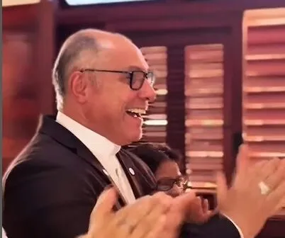 Dom Gregório celebra escolha de Leão XIV e exalta: “Viva o Papa!”