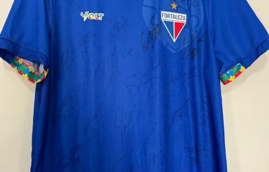 Associação realiza rifa solidária com camisa autografada em parceria com o Fortaleza Esporte Clube