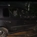 Carro é apedrejado após confronto entre torcedores rivais em Fortaleza