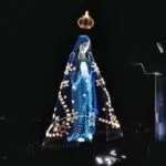 Imagem de Nossa Senhora Aparecida é projetada ao lado do Cristo Redentor