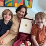 Dona Déa compartilha homenagem a Paulo Gustavo com os netos e comove seguidores