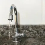 Vai faltar água no Ceará: Cagece comunica paralisação do abastecimento nesta quarta (15) e quinta (16); veja locais afetados