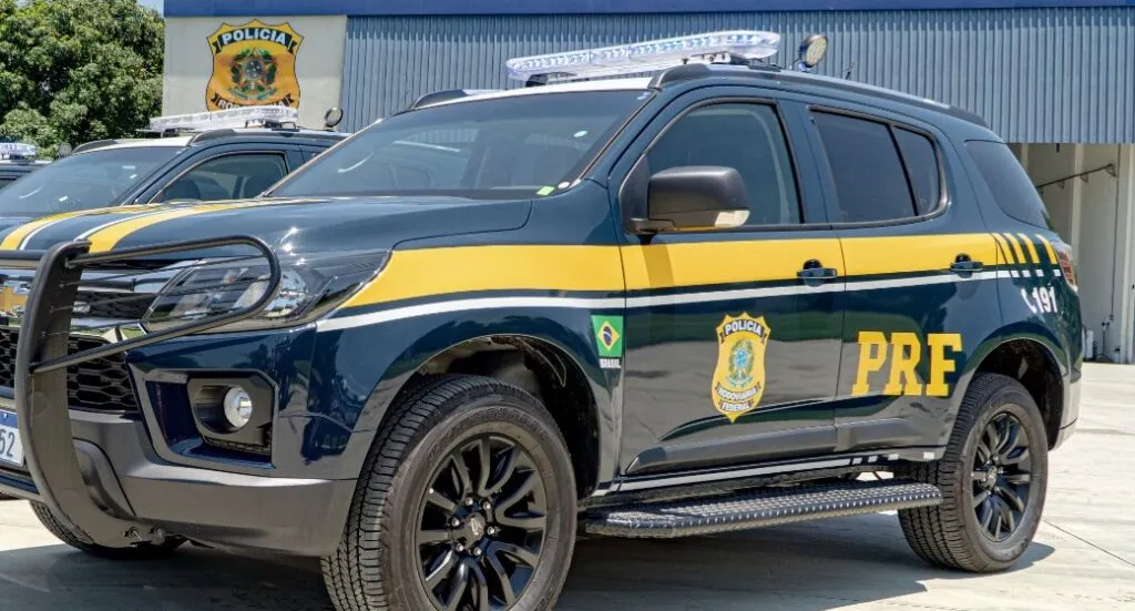 PRF restringe tráfego de caminhões nas rodovias federais do Ceará no fim de ano