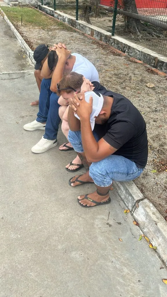 Líder do Comando Vermelho em Coreaú é preso com outros três suspeitos durante abordagem na CE-085