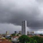 Chuvas atingem 17 municípios do Ceará, e Martinópole registra o maior volume nas últimas 24 horas