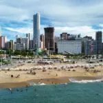 Estudo mostra que cada R$ 1 gasto por turistas em Fortaleza rende R$ 1,37 para a economia da cidade