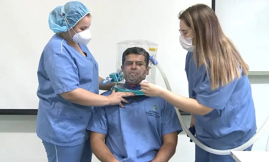 Criado no Ceará na pandemia, capacete Elmo continua salvando vidas seis anos depois