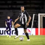 Ceará empata com Ponte Preta em SP mesmo com um jogador a menos