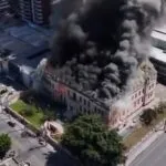 Incêndio atinge instituto de educação em Paranaguá e mobiliza força-tarefa no Paraná