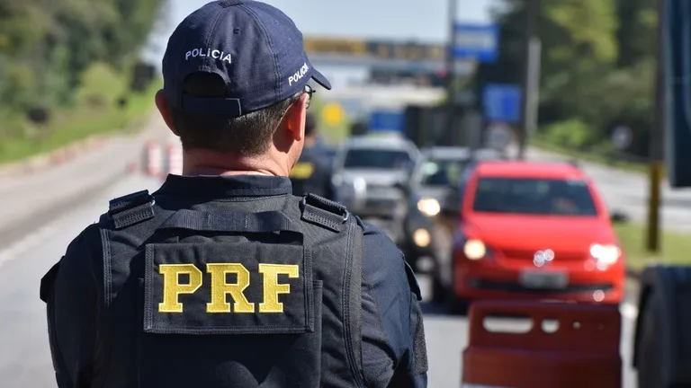 Feriado do Dia do Trabalho terá reforço da PRF nas rodovias federais do Ceará; saiba mais