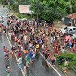 Protesto: indígenas tapebas bloqueiam estrada em Caucaia, no Ceará, após alagamentos