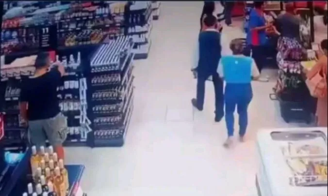 Delegado da PF que isentou Flávio Bolsonaro em investigação é flagrado furtando em supermercado do Recife 